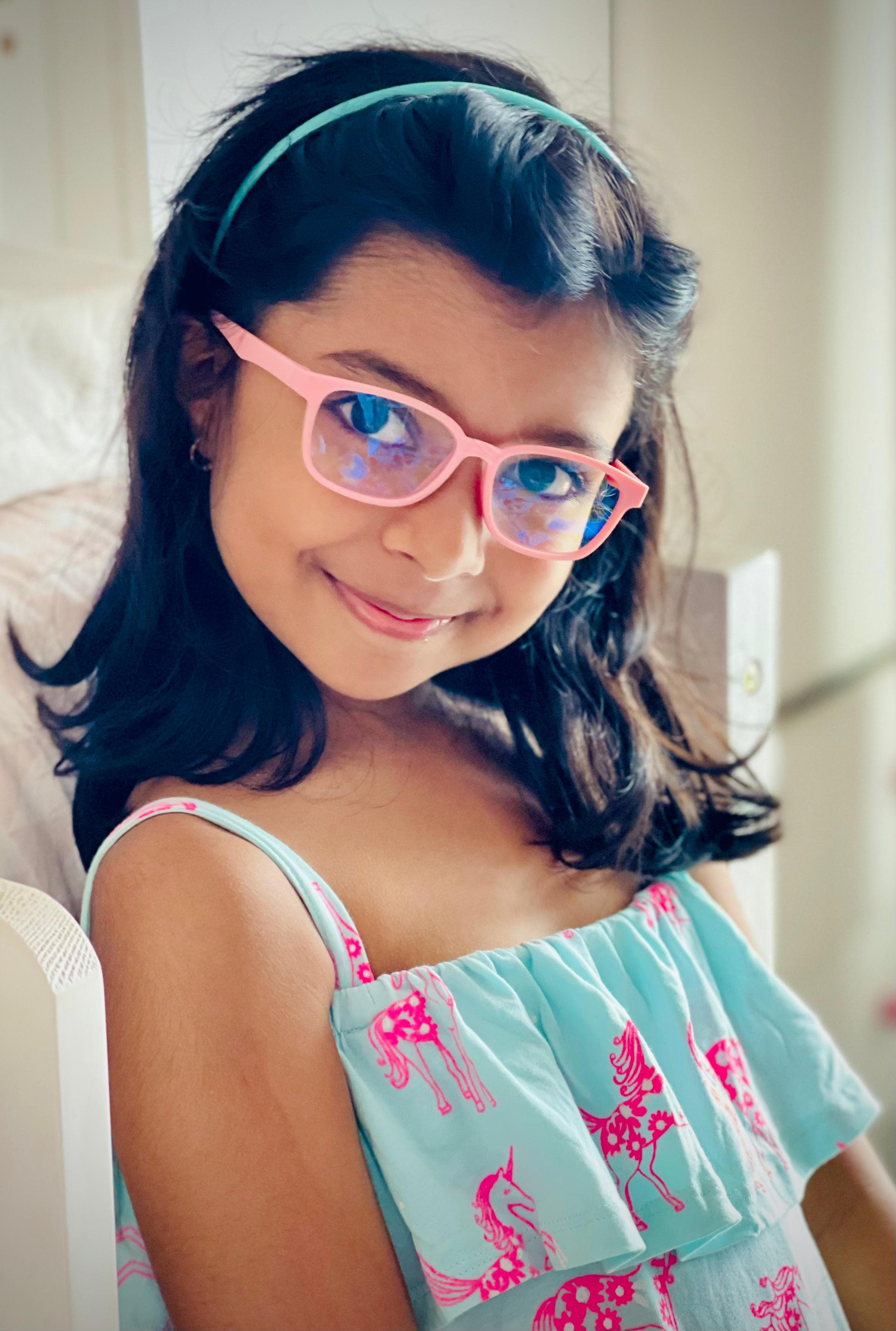 Nitara Background Mobile